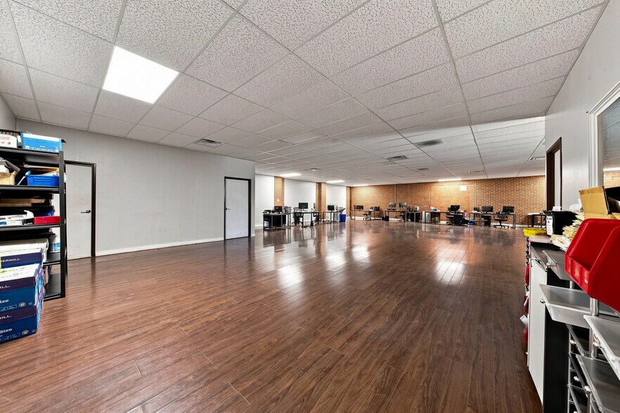 More Photos Of 1075 E 2nd St, Pomona Warehouse For Sale