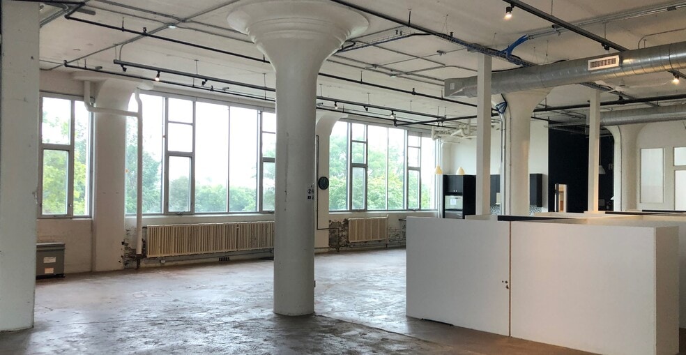 More Photos Of 235 Carlaw Ave, Toronto Office For Lease
