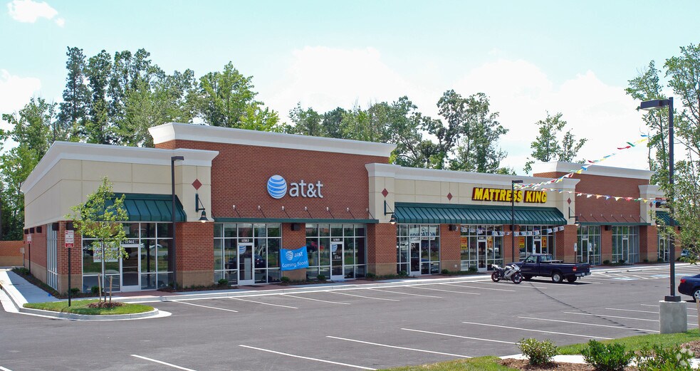 More Photos Of 11561-11577 W Broad St, Richmond Storefront For Lease