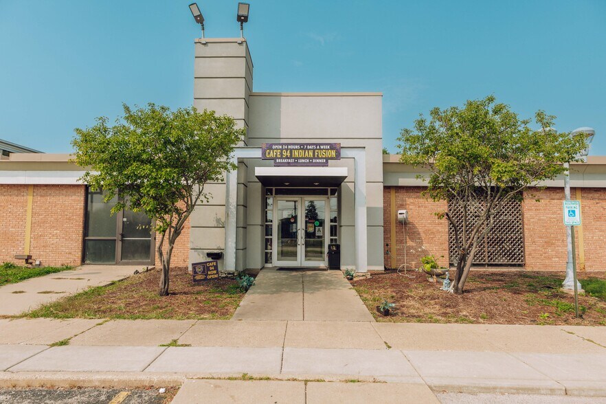 More Photos Of 6331 S 13th St, Milwaukee Hotel For Sale