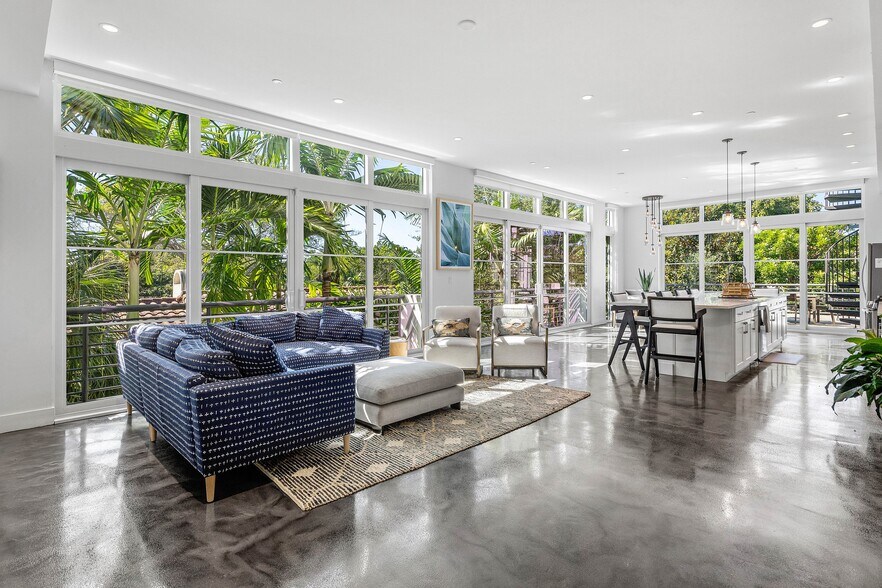 More Photos Of 226 Palm Ct, Delray Beach Medical For Sale