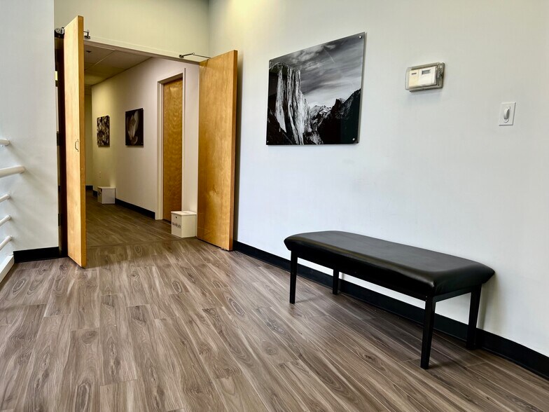 More Photos Of 340 E Northfield Rd, Livingston Medical For Sale