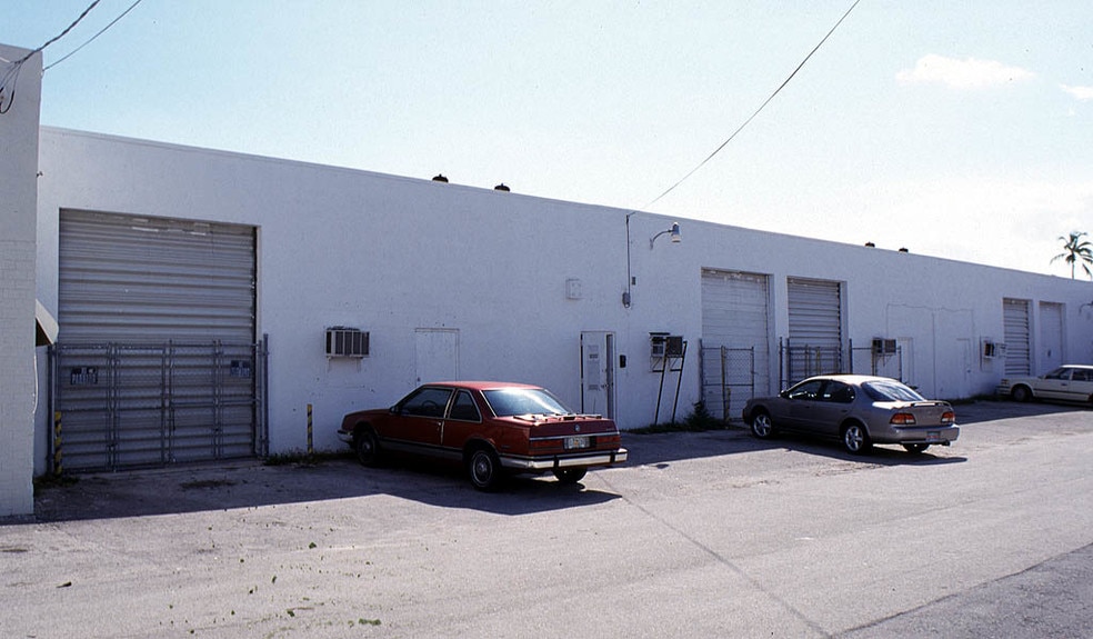 More Photos Of 12225-12233 NE 13th Ct, North Miami Warehouse For Lease