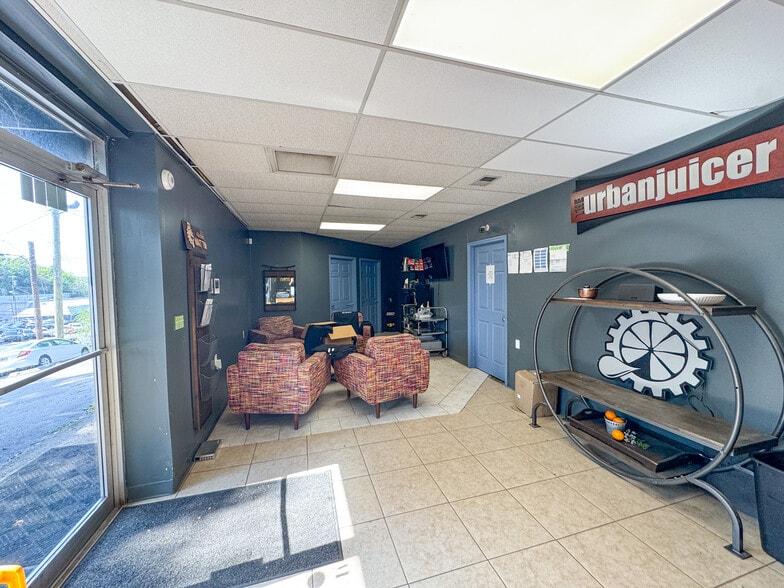 More Photos Of 2110 Carson St, Nashville Warehouse For Lease