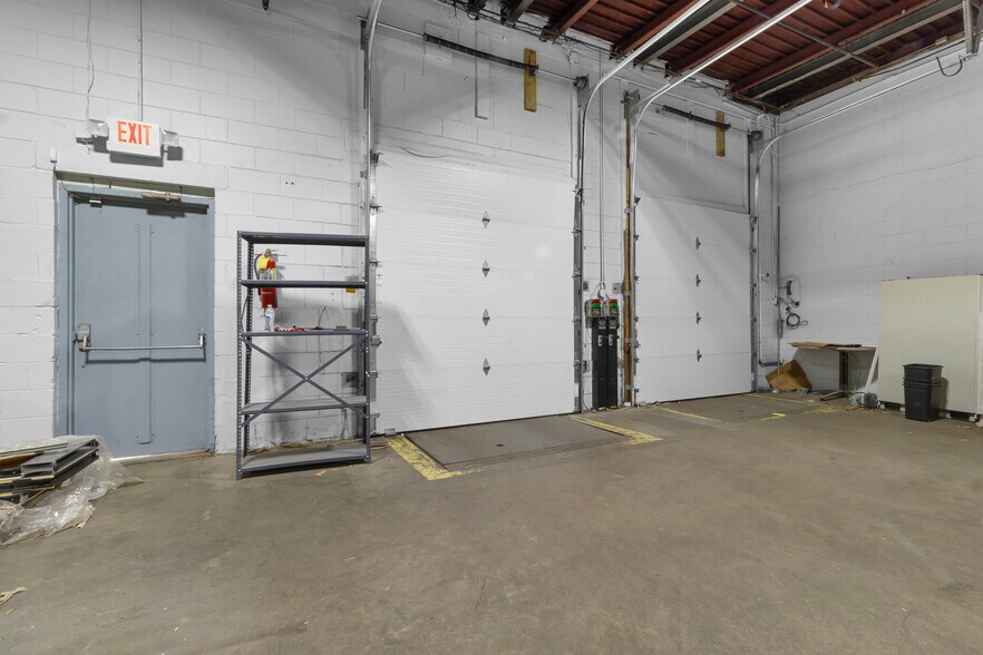 More Photos Of 2051 Sherbrook Ave, Indianapolis Warehouse For Sale