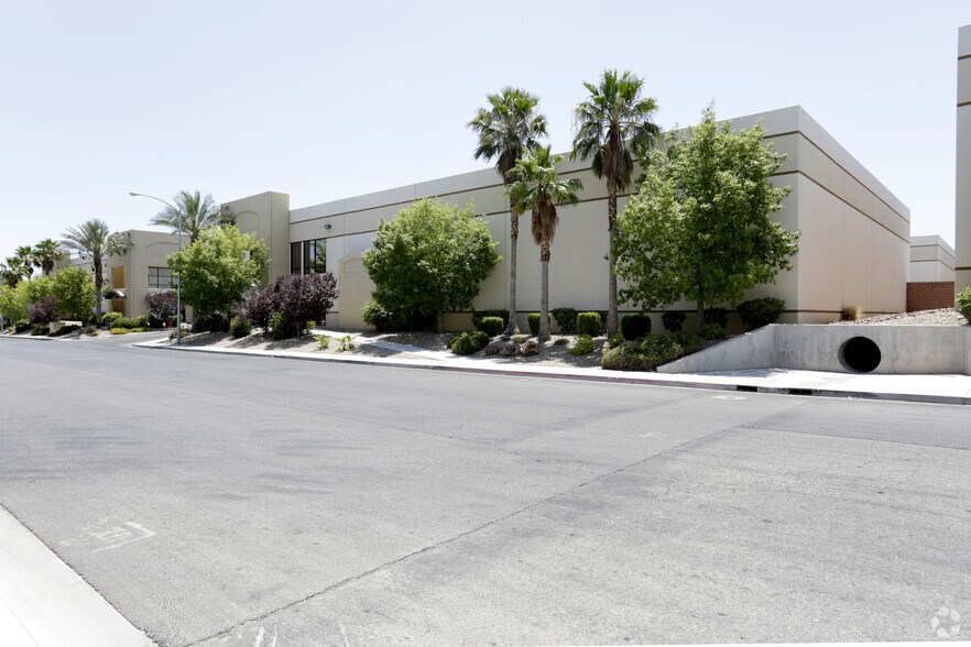 More Photos Of 4285 Wagon Trail Ave, Las Vegas Warehouse For Lease
