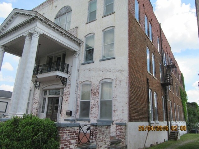 More Photos Of 117 North St E, Talladega Office For Sale