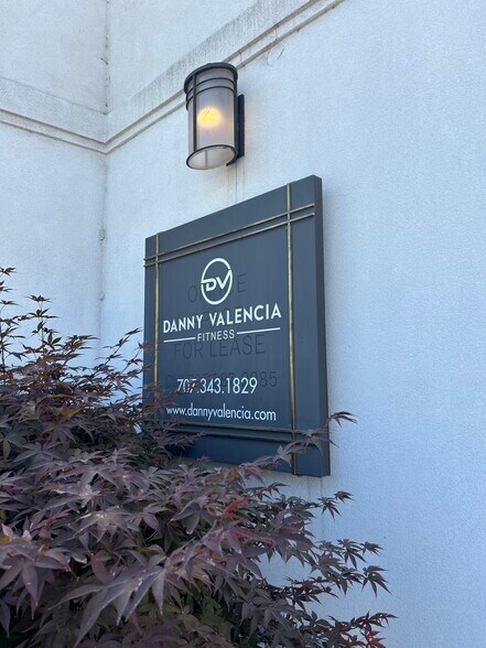 More Photos Of 18590-18594 Sonoma Hwy, Sonoma Storefront Retail Residential For Sale