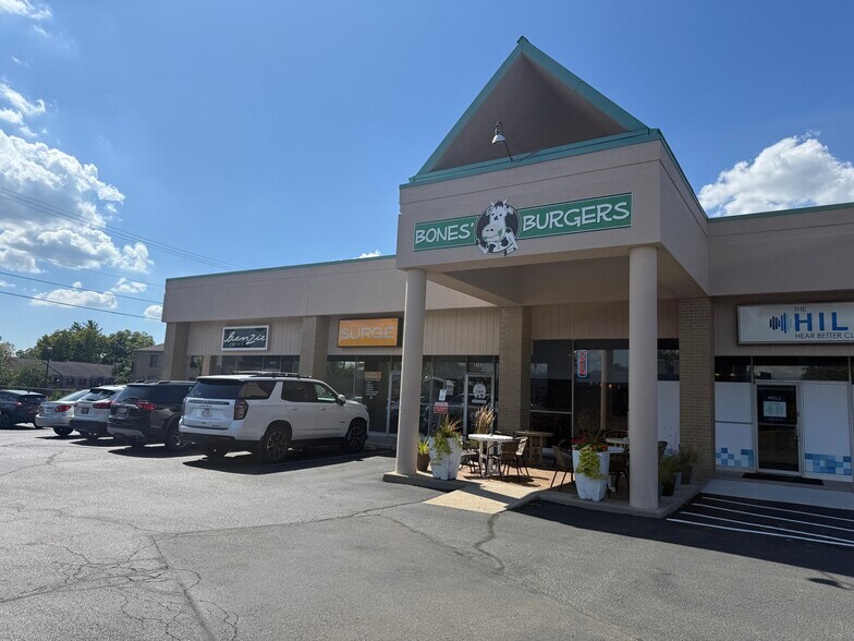 More Photos Of 9717-9731 Montgomery Rd, Cincinnati Unknown For Lease