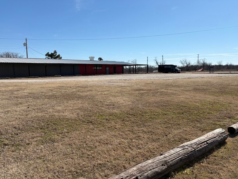 More Photos Of 1704 E Hwy 70, Kingston Bar For Sale