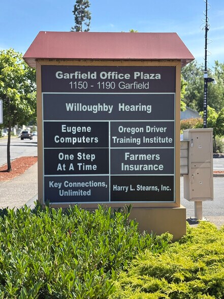 More Photos Of 1150-1190 Garfield St, Eugene Office For Sale