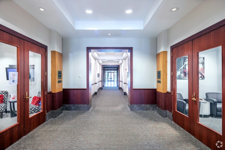 More Photos Of 13620 Reese Blvd E, Huntersville Medical For Lease