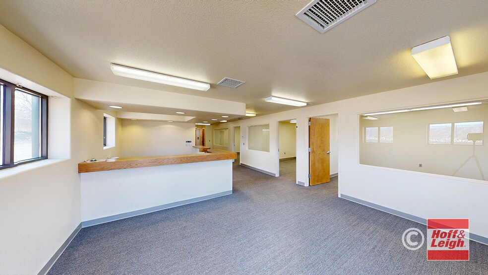 More Photos Of 4605 Town Center Dr, Colorado Springs Warehouse For Lease
