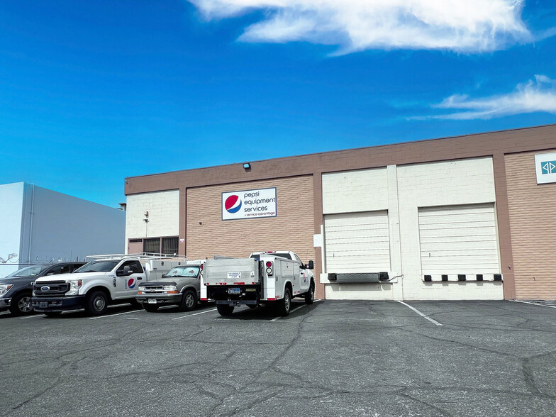 Primary Photo Of 10871 Pellicano Dr, El Paso Flex For Lease