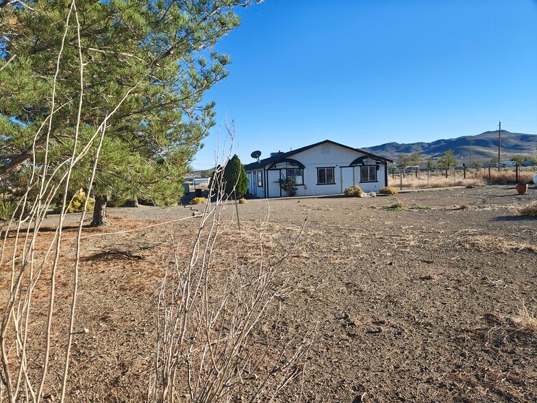 More Photos Of 3315 US Highway 50, Silver Springs Service For Lease