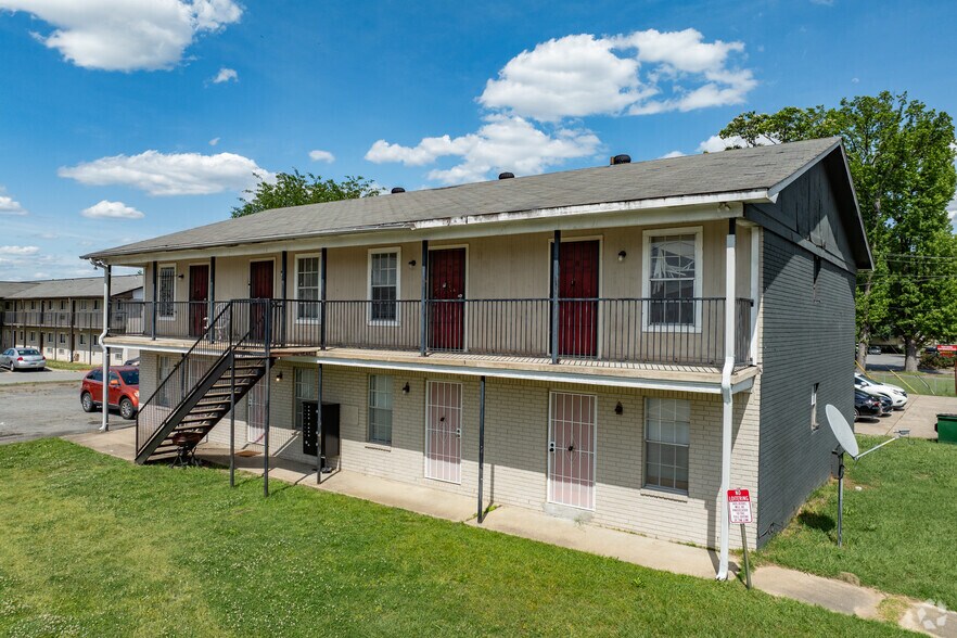 Primary Photo Of 5201 Geyer Springs Rd, Little Rock Apartments For Sale