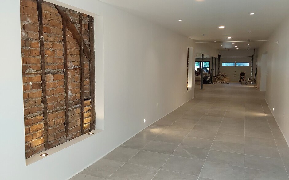 More Photos Of 15-17 Goshen Ave, Washingtonville Storefront Retail Residential For Lease
