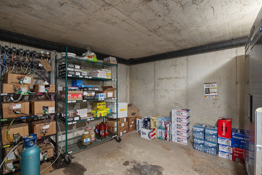 More Photos Of 6480 SE Highway 169, Saint Joseph Sports And Entertainment For Sale