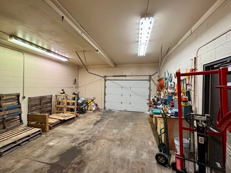 More Photos Of 208 S Johnson St, Macomb Schools For Sale