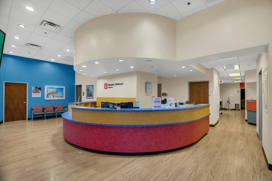 More Photos Of 60 S Kyrene Rd, Chandler Loft Creative Space For Lease