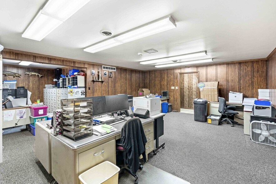 More Photos Of 311 E Corning Rd, Beecher Warehouse For Sale