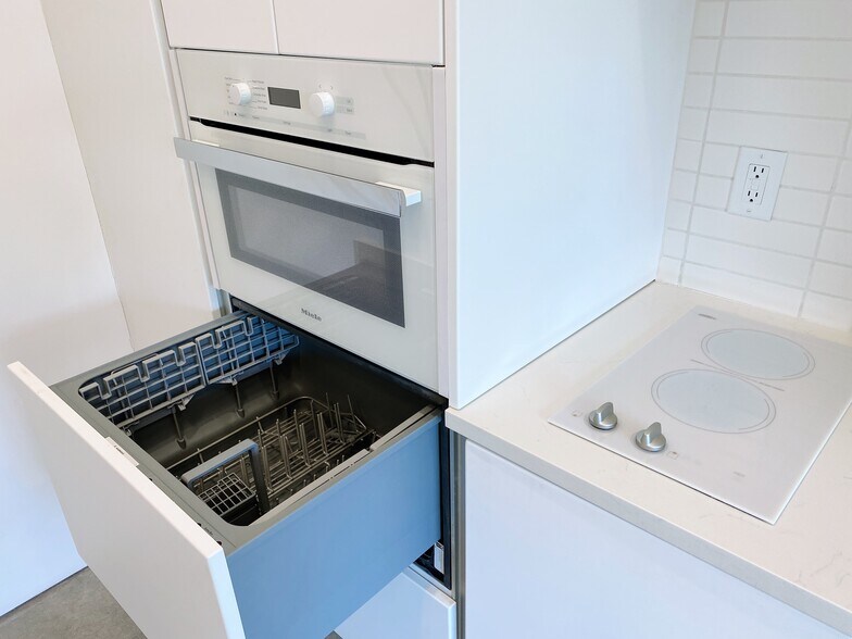 More Photos Of 711 N Douglas Ave, Oklahoma City Apartments For Sale