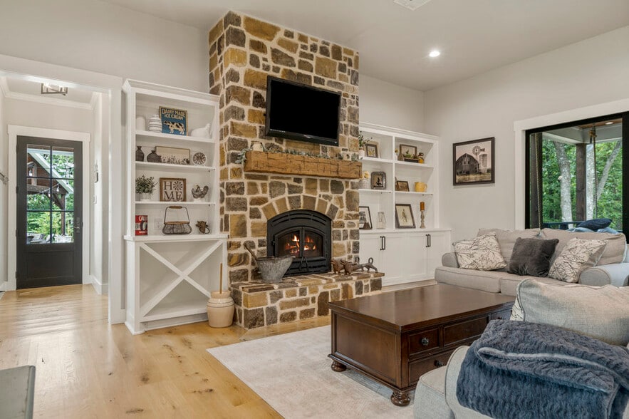 More Photos Of 19501 W 41st St, Sand Springs Specialty For Sale