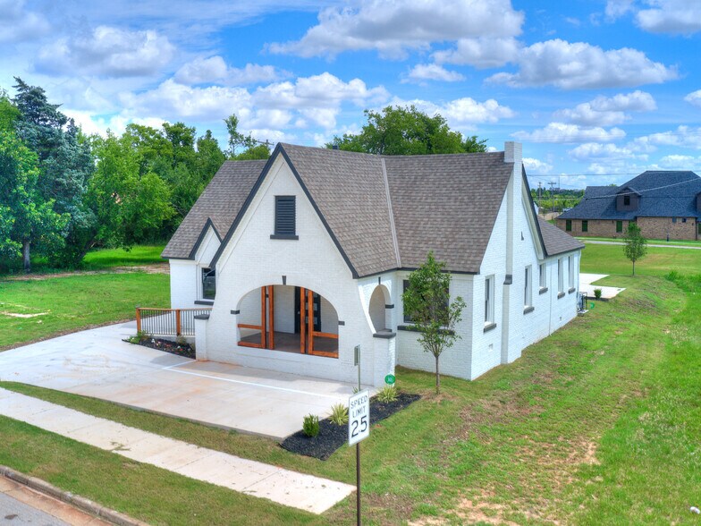 More Photos Of 608 E Eubanks St, Oklahoma City Office For Sale