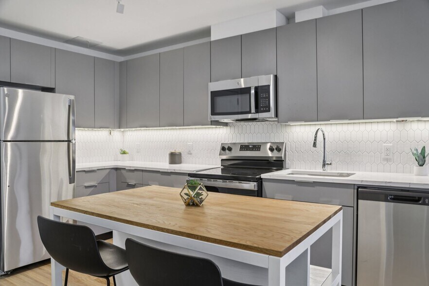 More Photos Of 10 W Westfield Ave W, Roselle Park Apartments For Lease