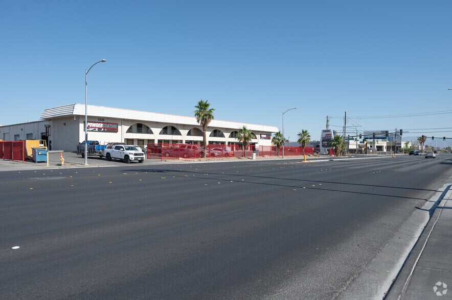 More Photos Of 5325 S Valley View Blvd, Las Vegas Warehouse For Lease