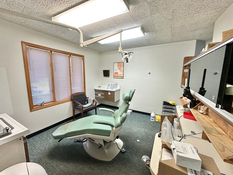 More Photos Of 1275 Joliet St, Dyer General Retail For Sale