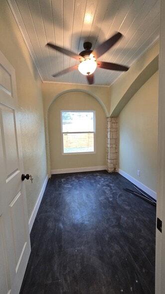 More Photos Of 17621 Stacey Ln, Lago Vista Lodge Meeting Hall For Lease