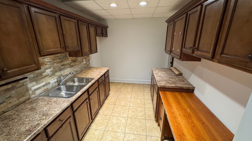 More Photos Of 6065 Parkway North Dr, Cumming Distribution For Sale