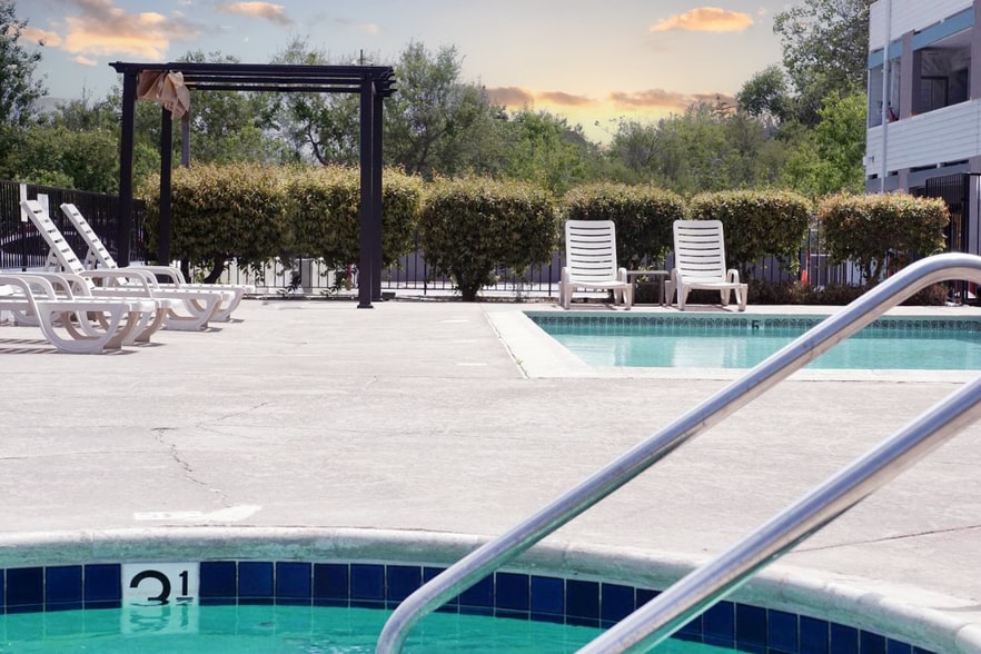 More Photos Of 2484-2486 Hotel Circle Pl, San Diego Hotel For Sale