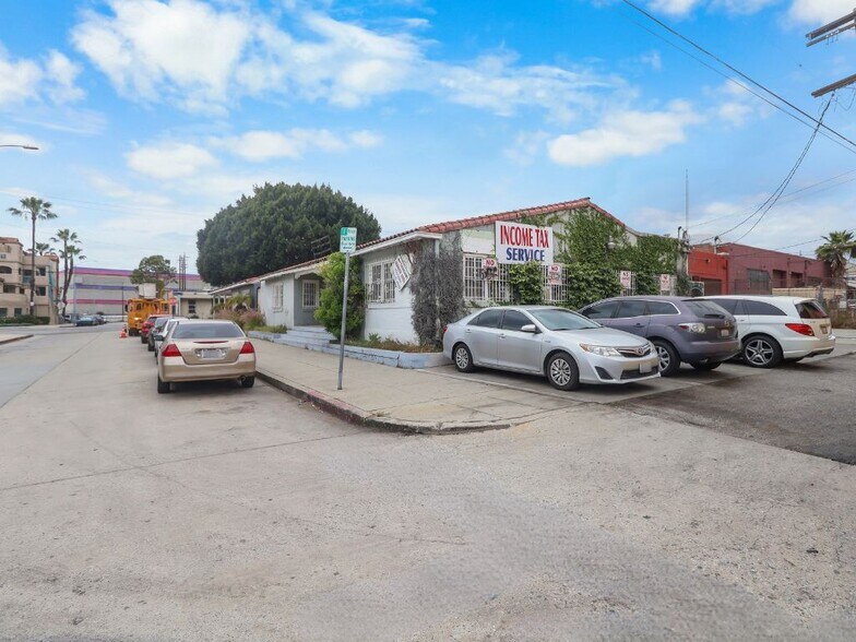 More Photos Of 2655 Short St, Los Angeles Light Manufacturing For Sale