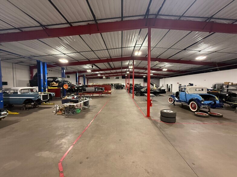 More Photos Of 5919 Jessamine St, Houston Warehouse For Lease