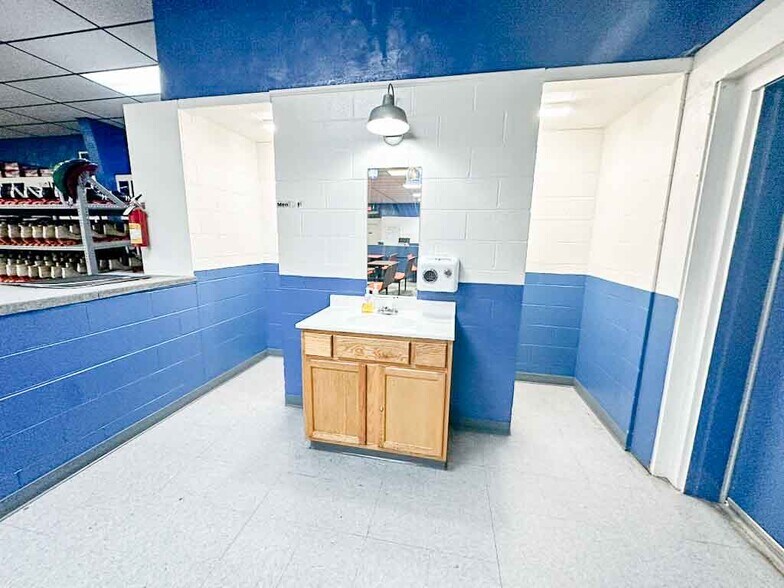 More Photos Of 6040 Telecom Dr, Milan Specialty For Sale