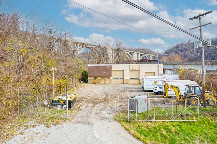 More Photos Of 204 Main St, East Pittsburgh Warehouse For Sale