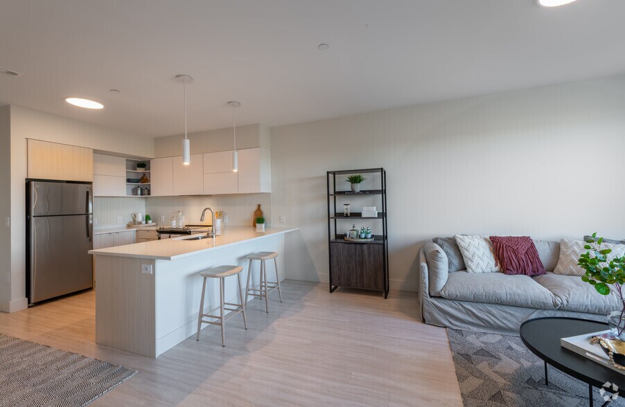 More Photos Of 39 Trotter Rd, Weymouth Apartments For Lease