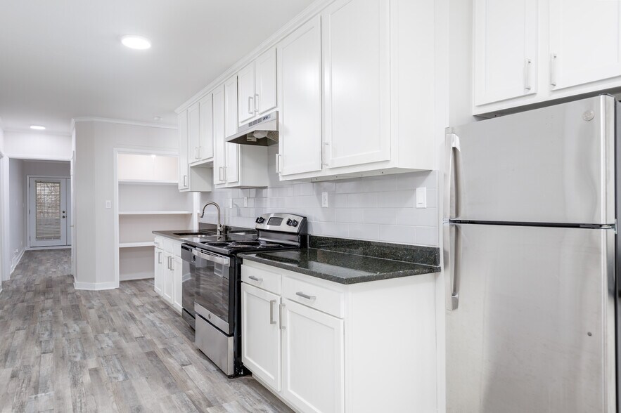 More Photos Of 4577 Olentangy River Rd, Columbus Apartments For Sale