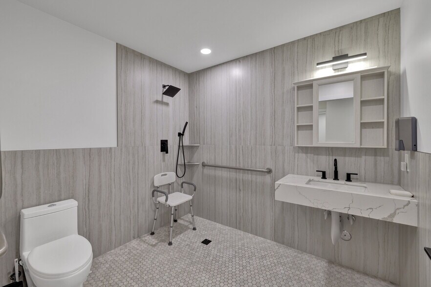 More Photos Of Turn-key Trophy Property RAL Ready, Scottsdale Assisted Living For Sale