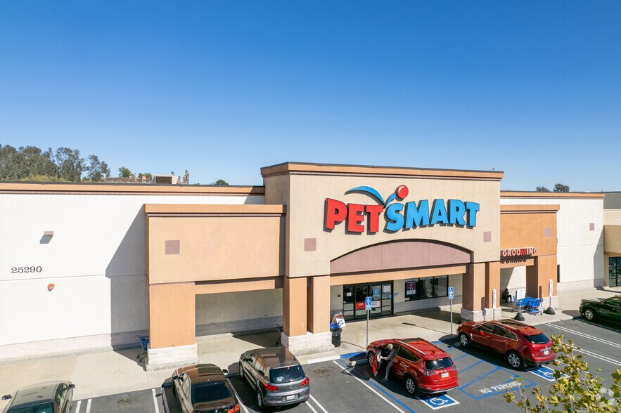 More Photos Of 25250-25340 Madison Ave, Murrieta Unknown For Lease