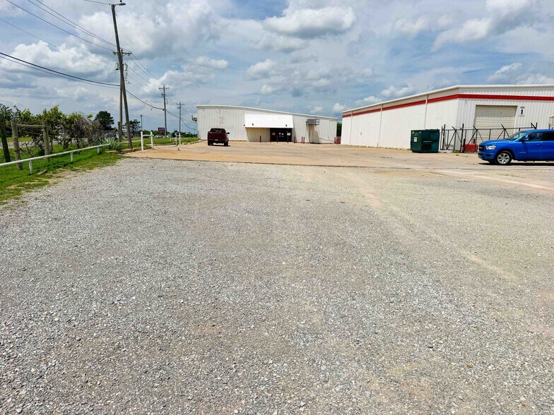 More Photos Of 7200 S Sooner Rd, Oklahoma City Warehouse For Lease