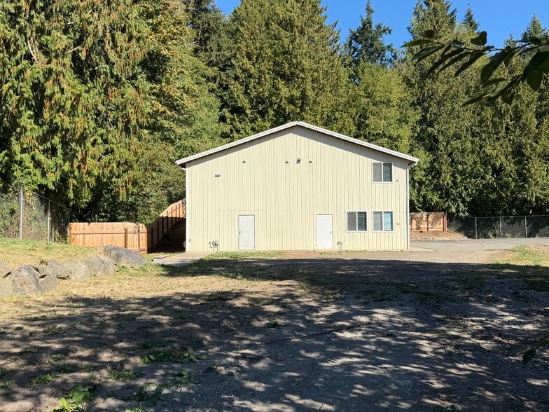 More Photos Of 22407 Foss Rd NE, Poulsbo Warehouse For Lease