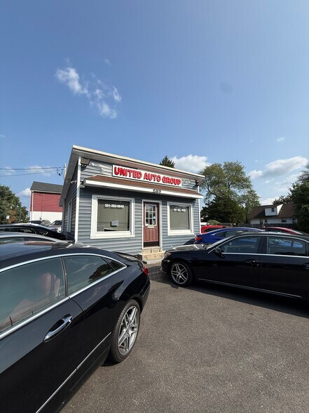 More Photos Of 689 Pascack Rd, Washington Township Bergen Auto Repair For Sale