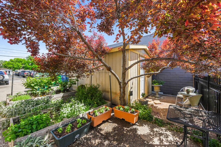 More Photos Of 626 Rood Ave, Grand Junction Restaurant For Sale