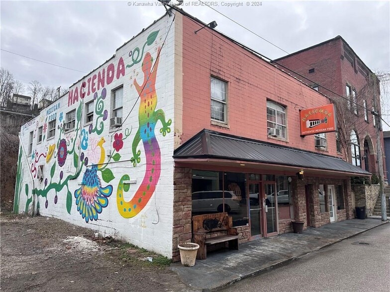 More Photos Of 366 Main St, Madison Storefront Retail Residential For Sale