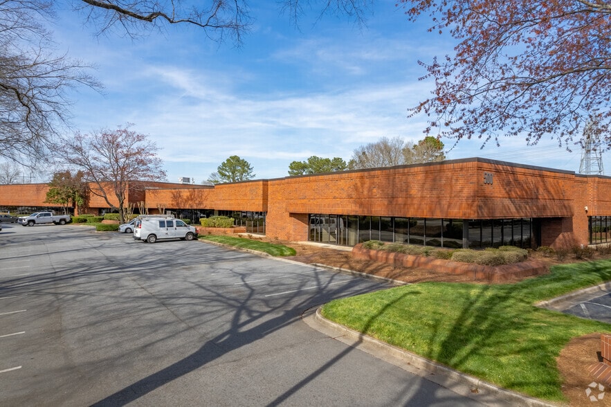 More Photos Of 5300 Oakbrook Pky, Norcross Unknown For Lease