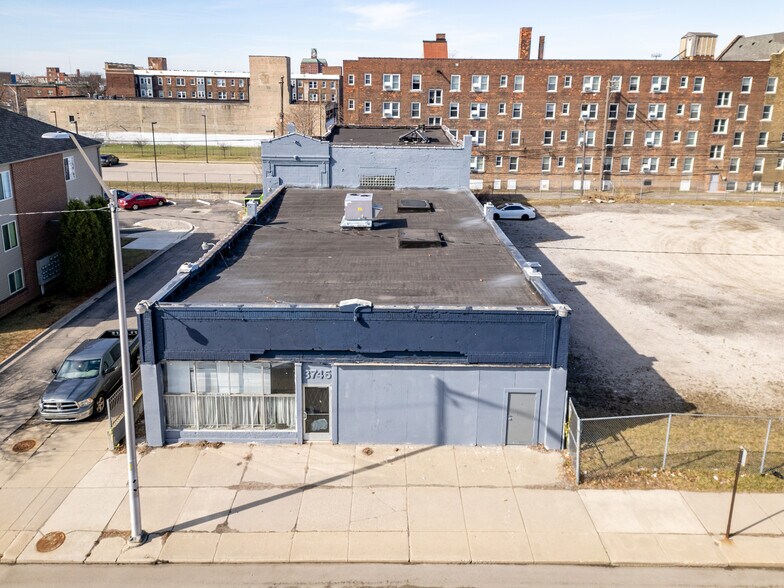 More Photos Of 3745 Cass Ave, Detroit Freestanding For Sale