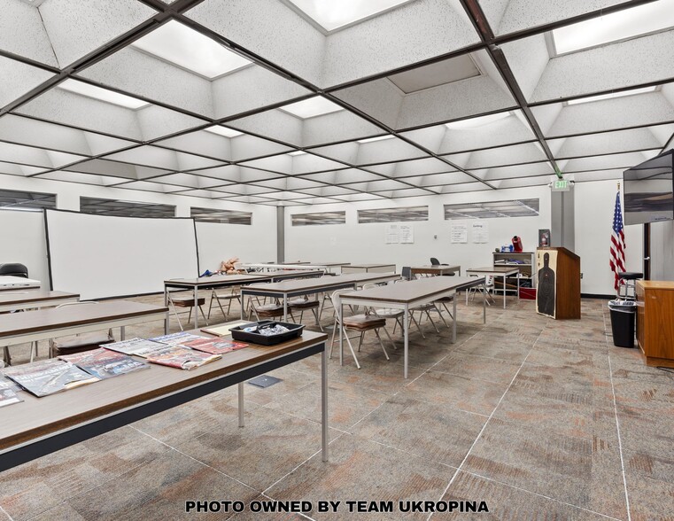 More Photos Of 210 S De Lacey Ave, Pasadena Office For Lease